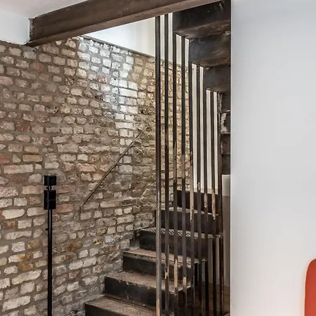 Brick & Beam Loft Duplex -30sqm- Near Antonplatz *