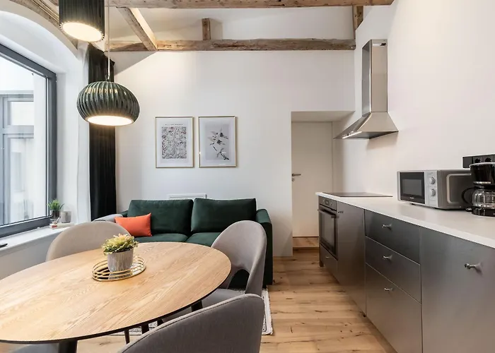 Brick & Beam Loft Duplex -30sqm- Near Antonplatz דירה ברלין